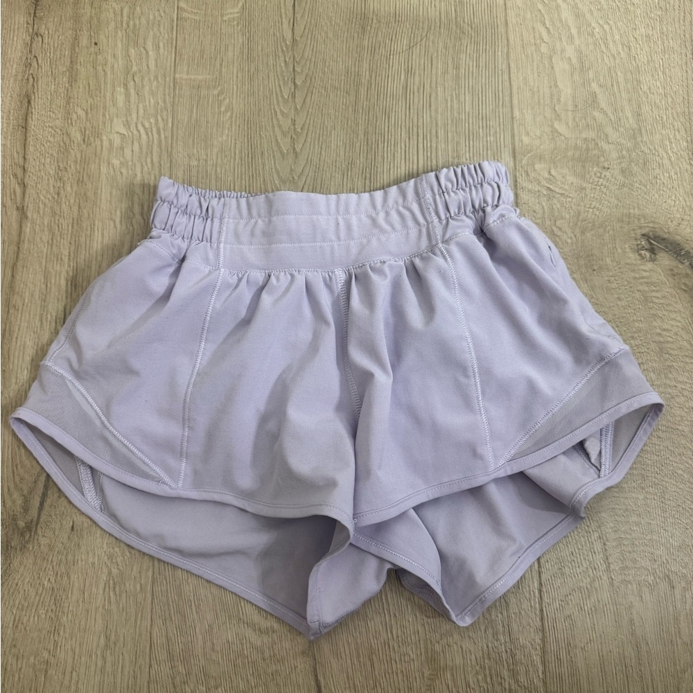 lululemon hotty hot shorts 2.5 inch